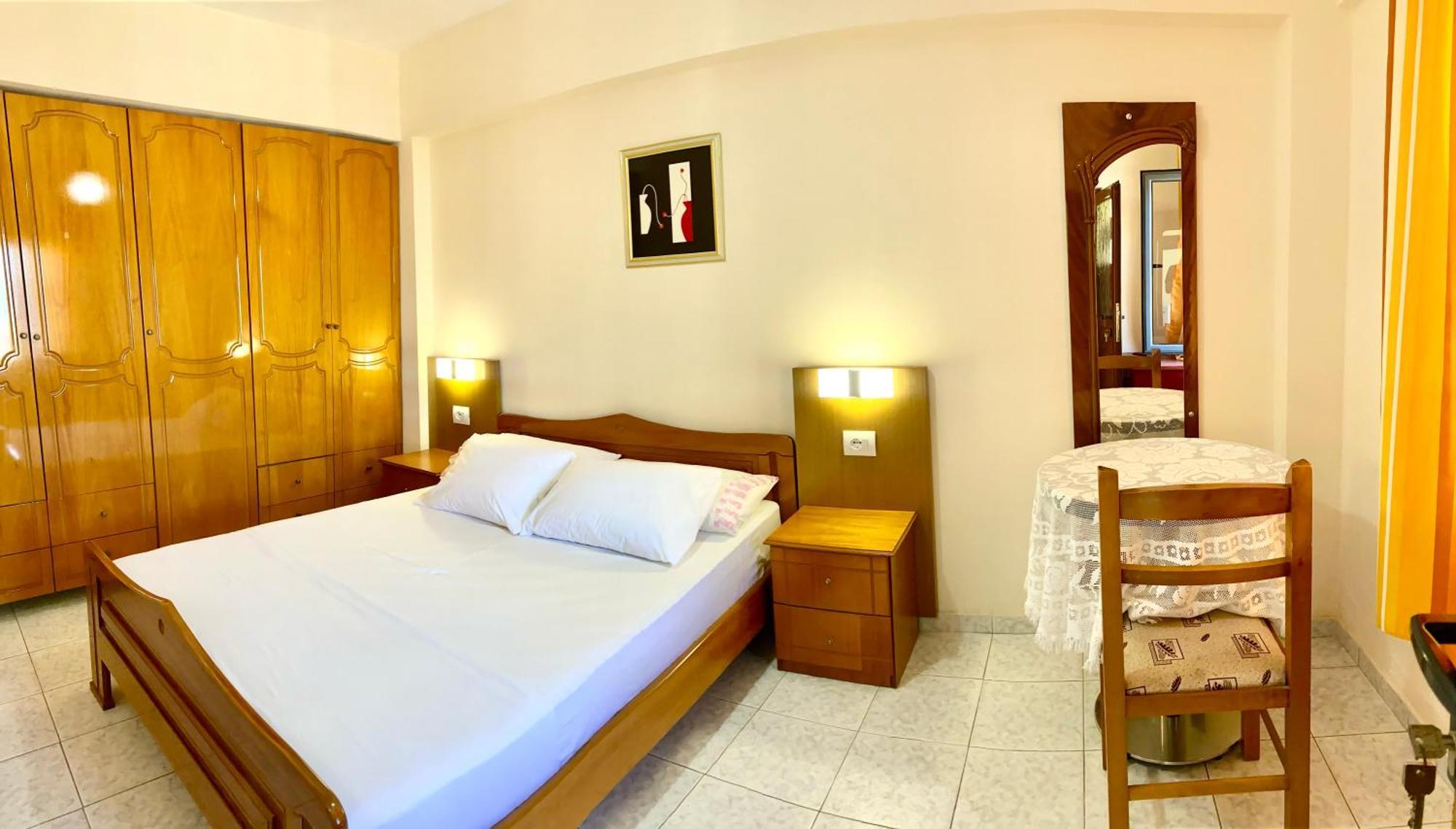 Vila Yasmin 38 Sarande Bagian luar foto